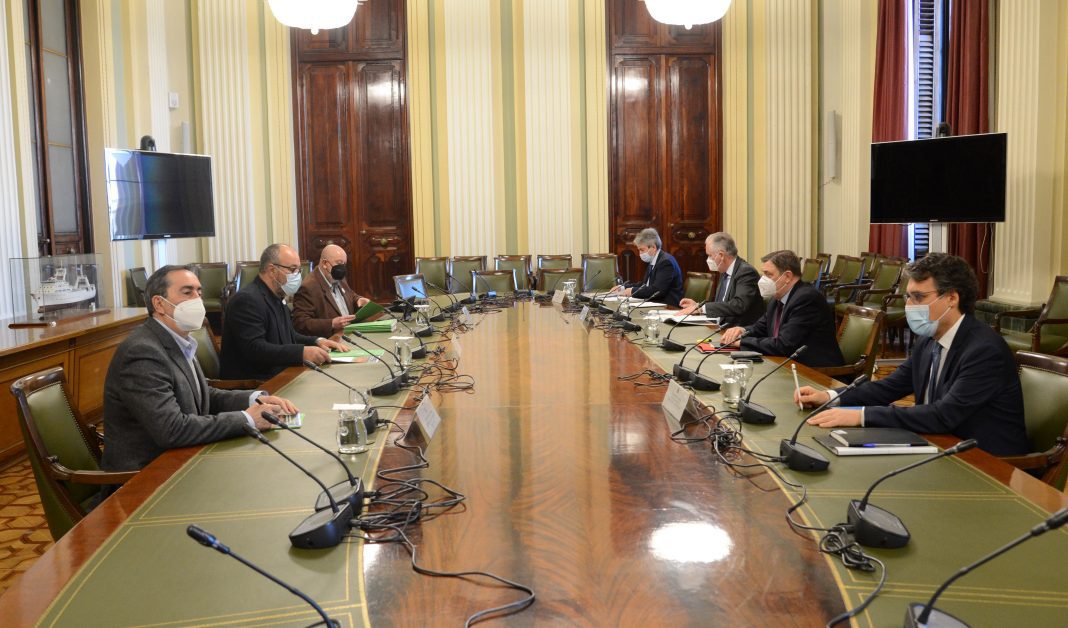 Ministro reunion Union de Uniones
