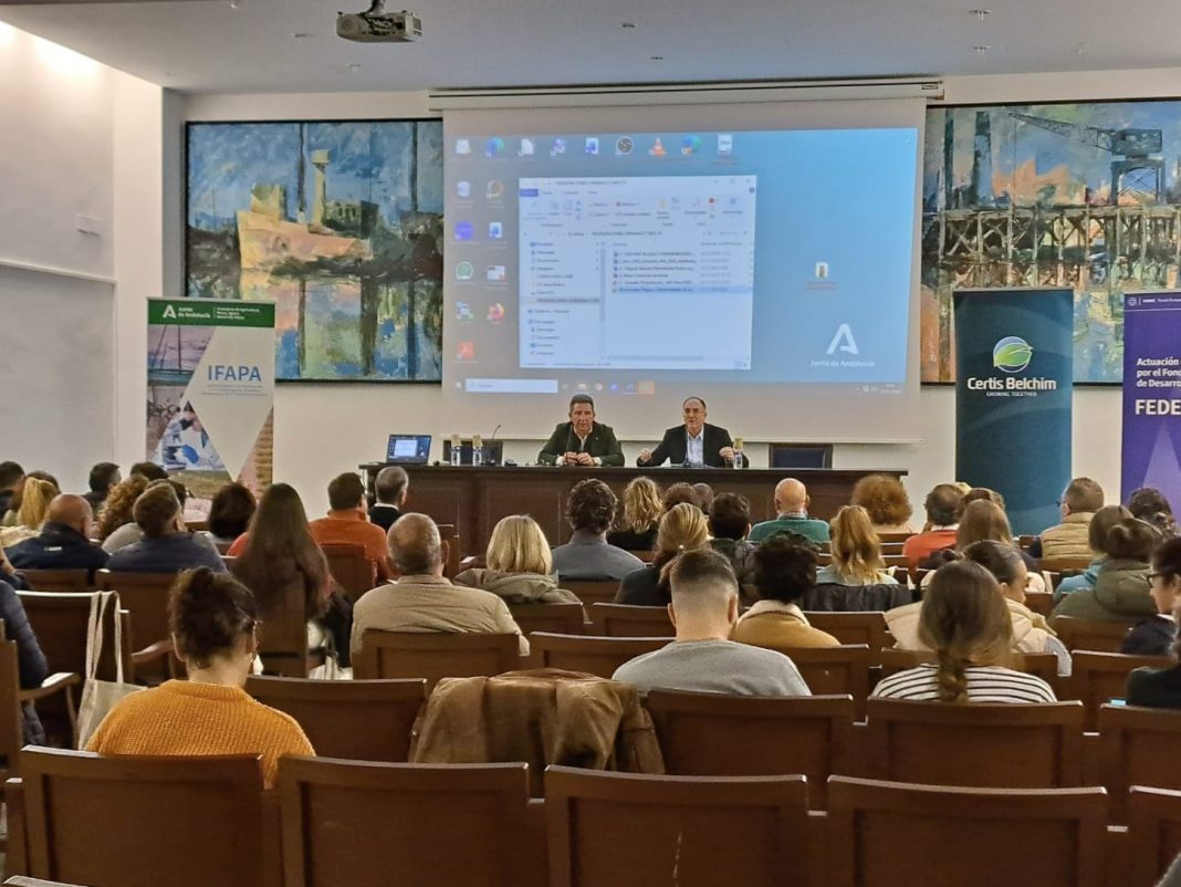 Álvaro Burgos y Juan Jesús Medina, Jornada de plagas y enfermedades en frutos rojos 24-25
